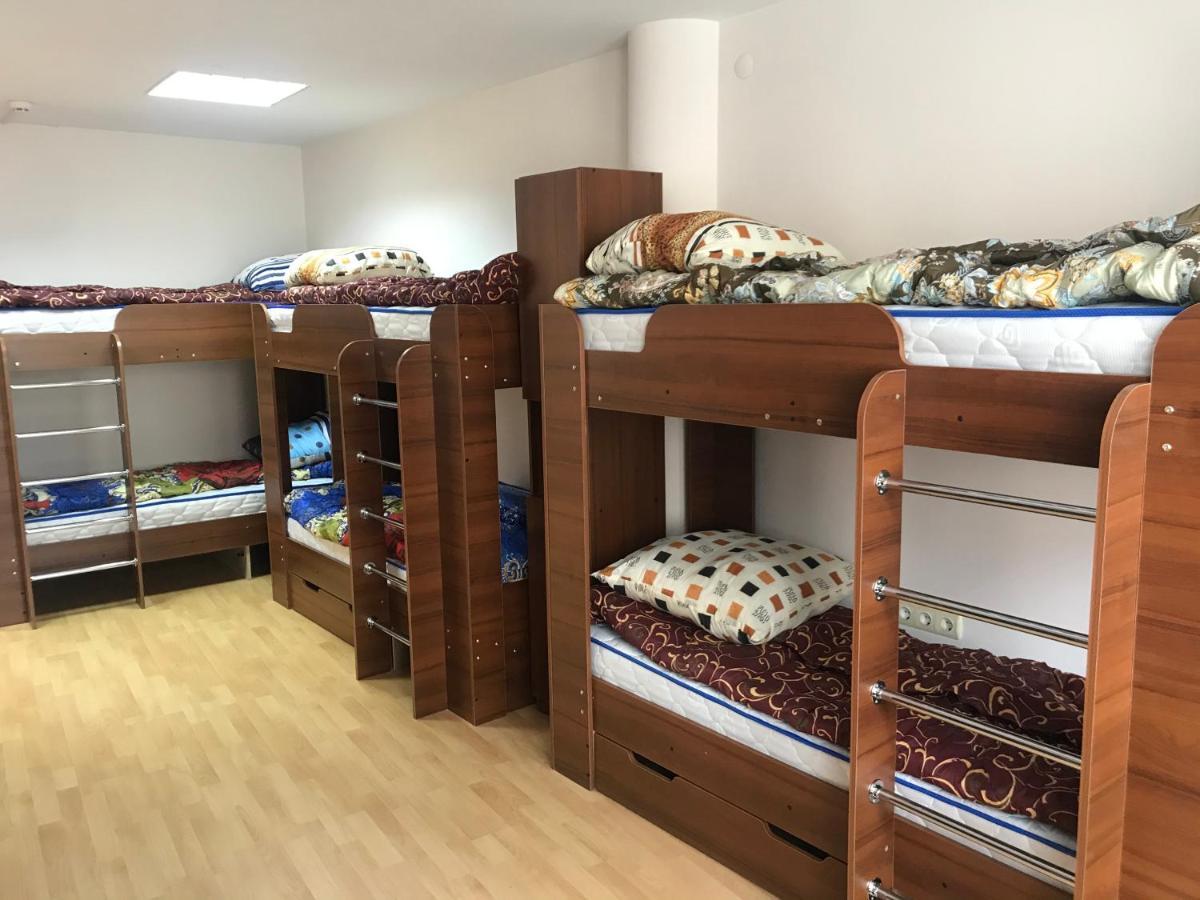 Міни-Хостел Родинного Типу Dubai Ungvár Kültér fotó