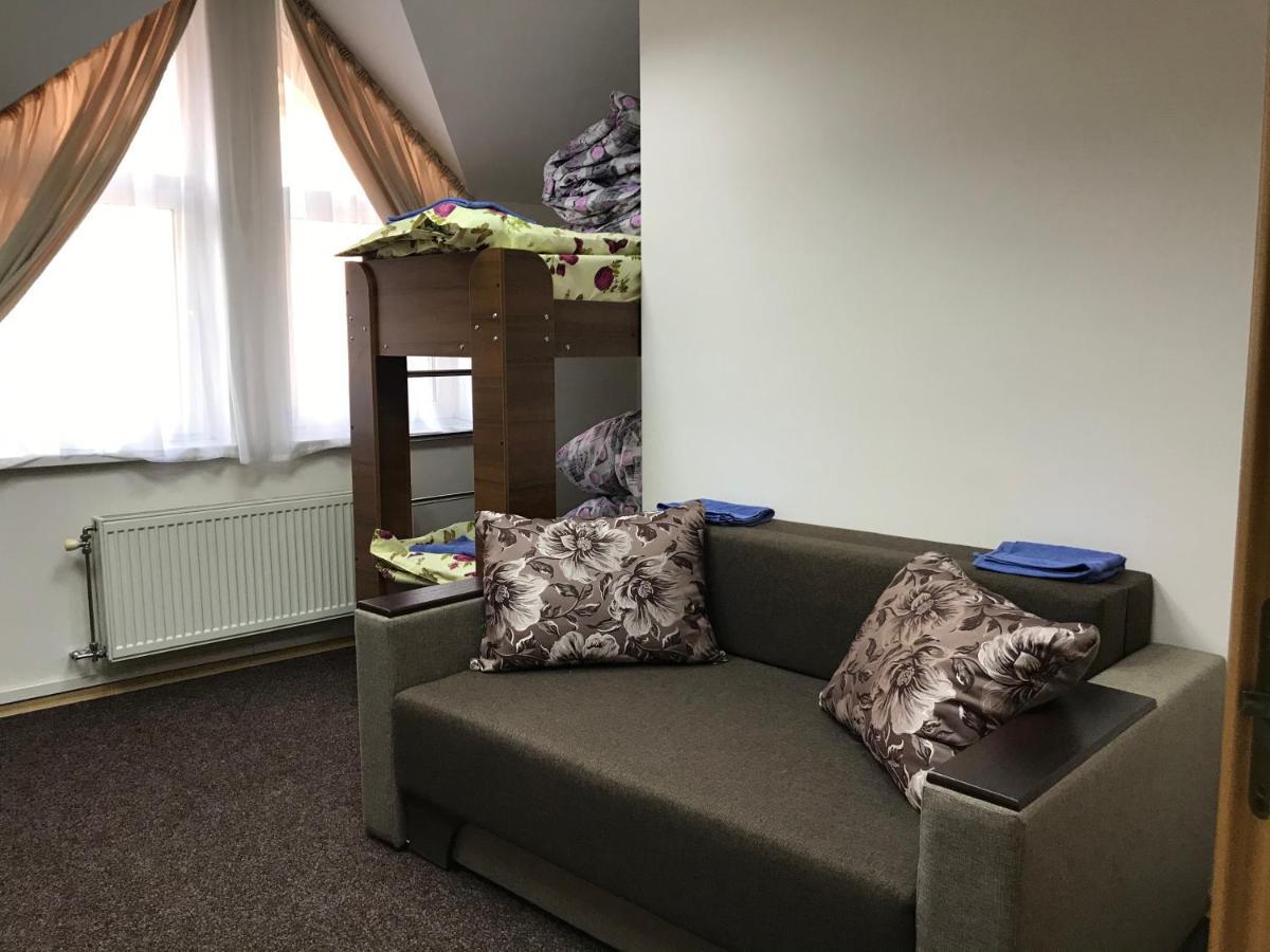 Міни-Хостел Родинного Типу Dubai Ungvár Kültér fotó